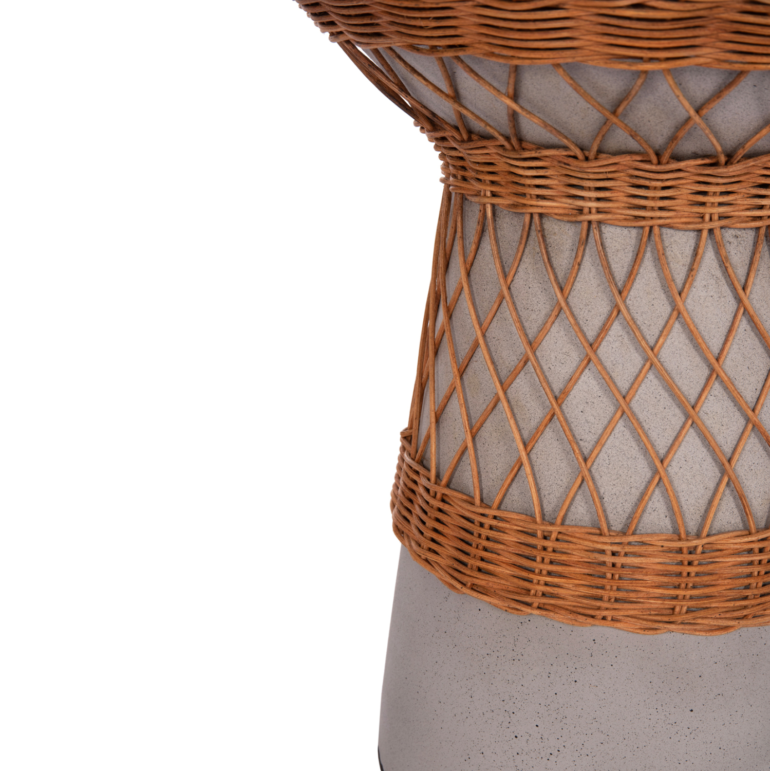 boithitiko-trapezi-stroggylo-delia-fb918-5