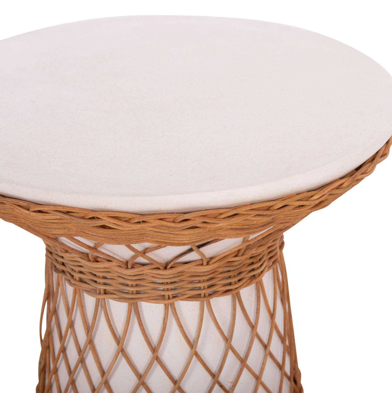 boithitiko-trapezi-stroggylo-fb91816702-3