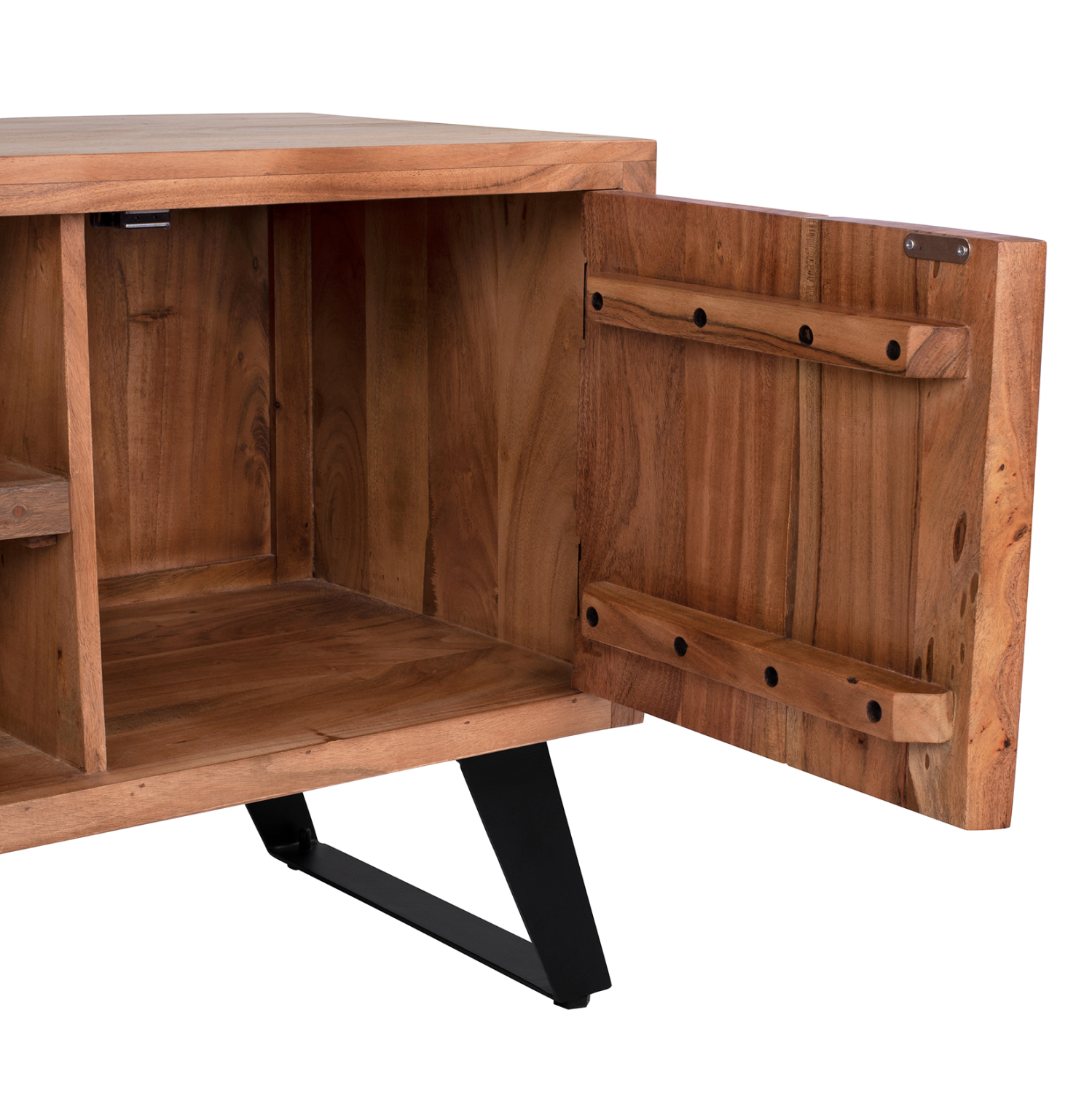 epiplo-tv-fb98177-apo-masif-xylo-akakias-6