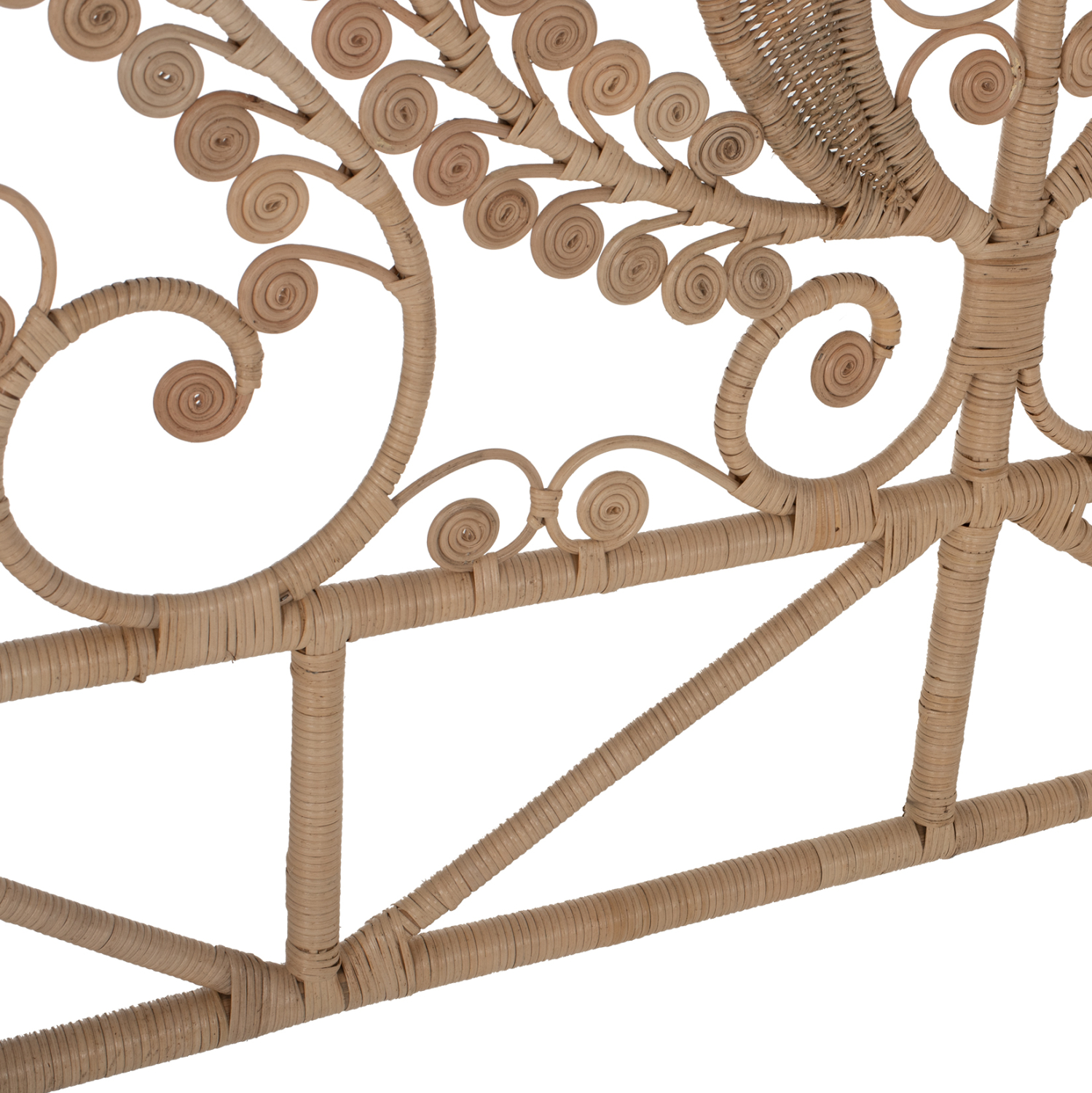 kefalari-krebatioy-apo-rattan-gia-epagge-4