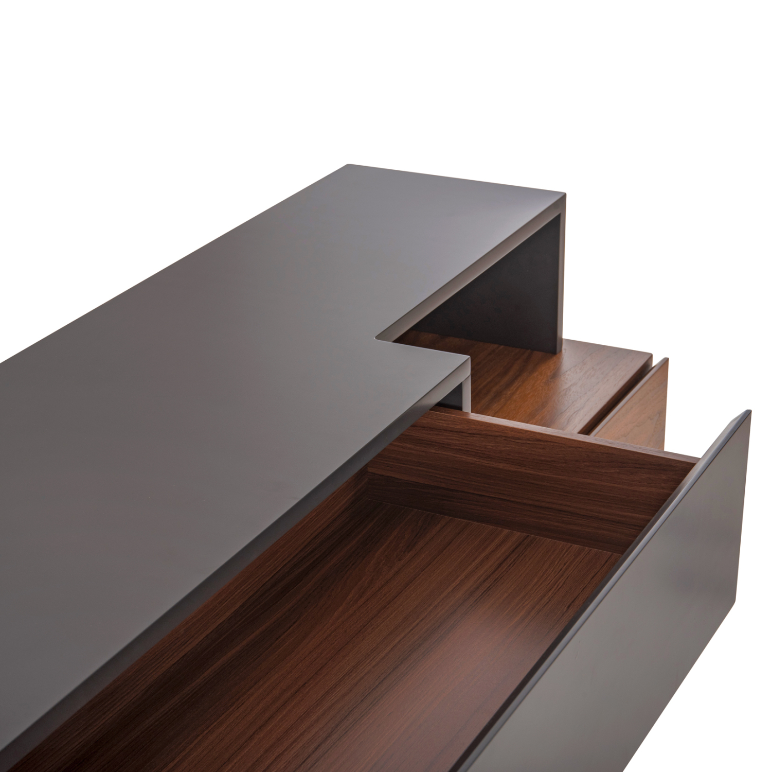 mpoyfes-fb99747-mdf-me-karydi-skoyro-gkr-6