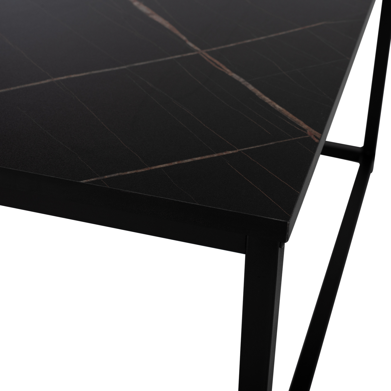 trapezi-salonioy-fb9894213-tetragono-me-3